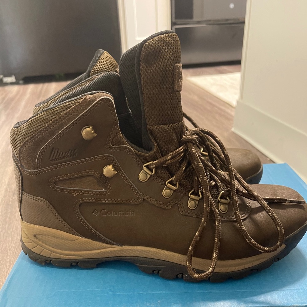Brand new, unworn Columbia hiking boots!